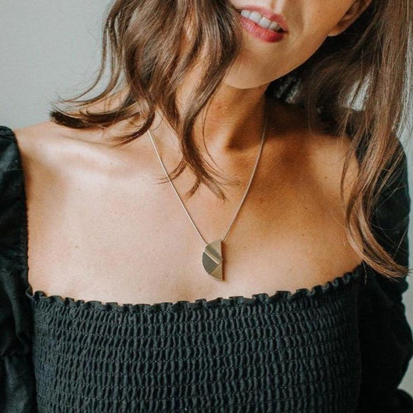 The Mini Da Vinci (a Rotational Pendant)