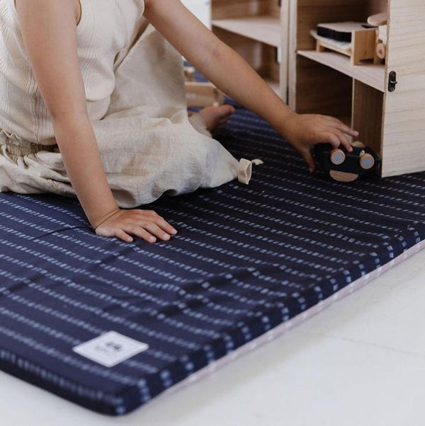 Stripe in Dark Grey | Standard Cover